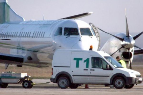 Avion pe ruta Florenţa-Timişoara, evacuat din cauza unui incendiu